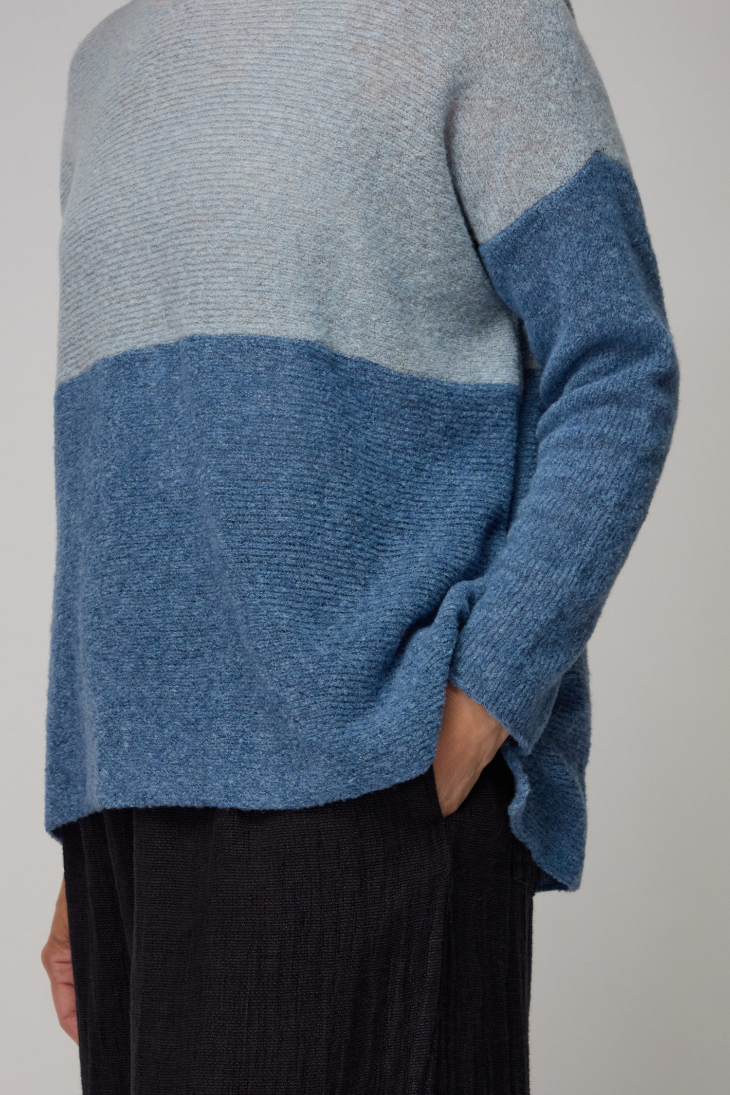 Two Tone Scoop Pale Blue Neck Knit