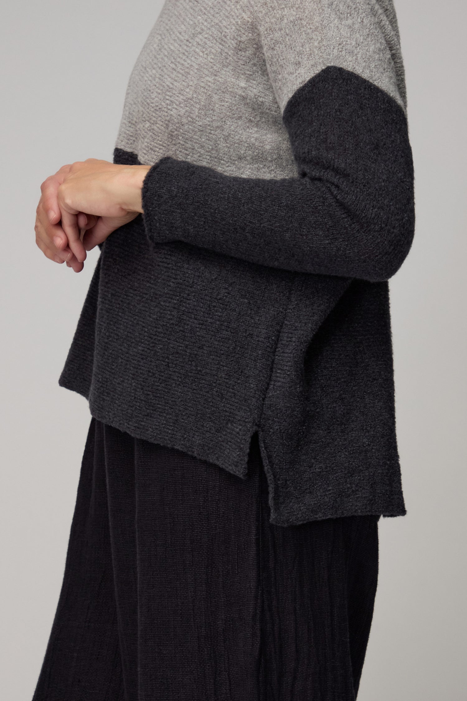 Two Tone Scoop Silver Neck Knit