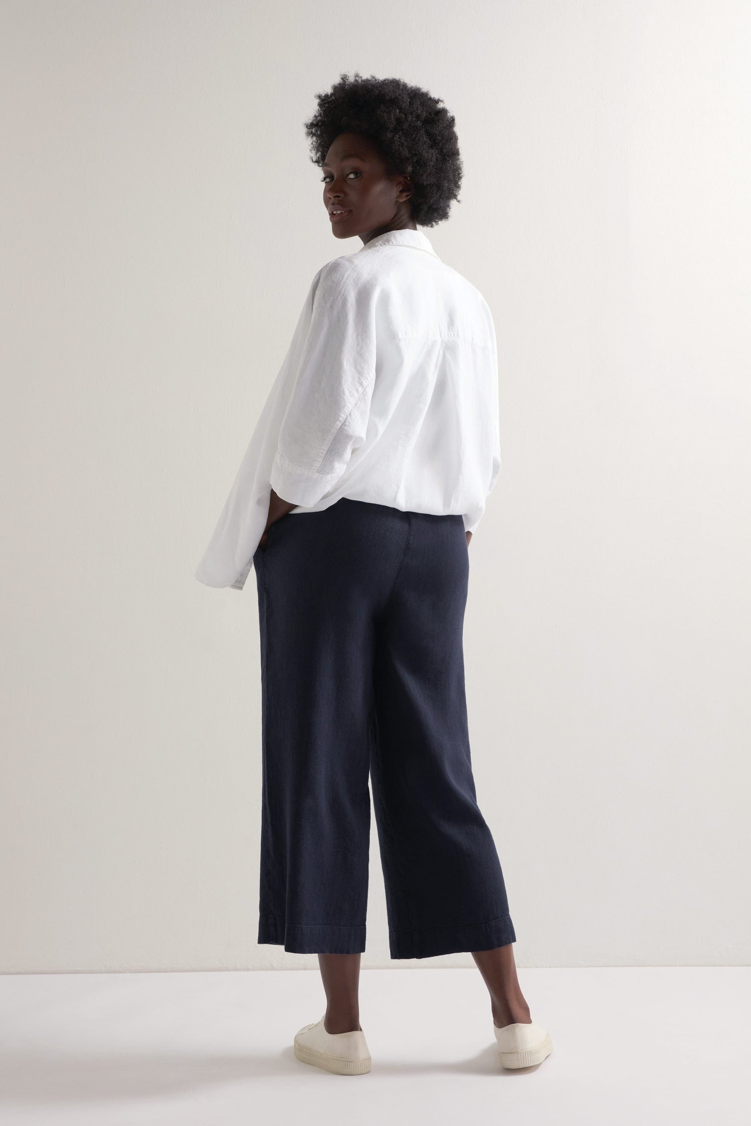 Twisted Linen Wide Trousers