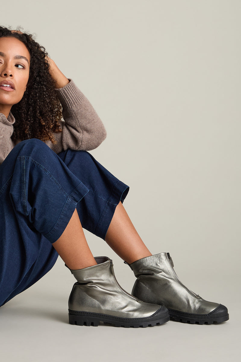 Zip Front Leather Boots – Sahara
