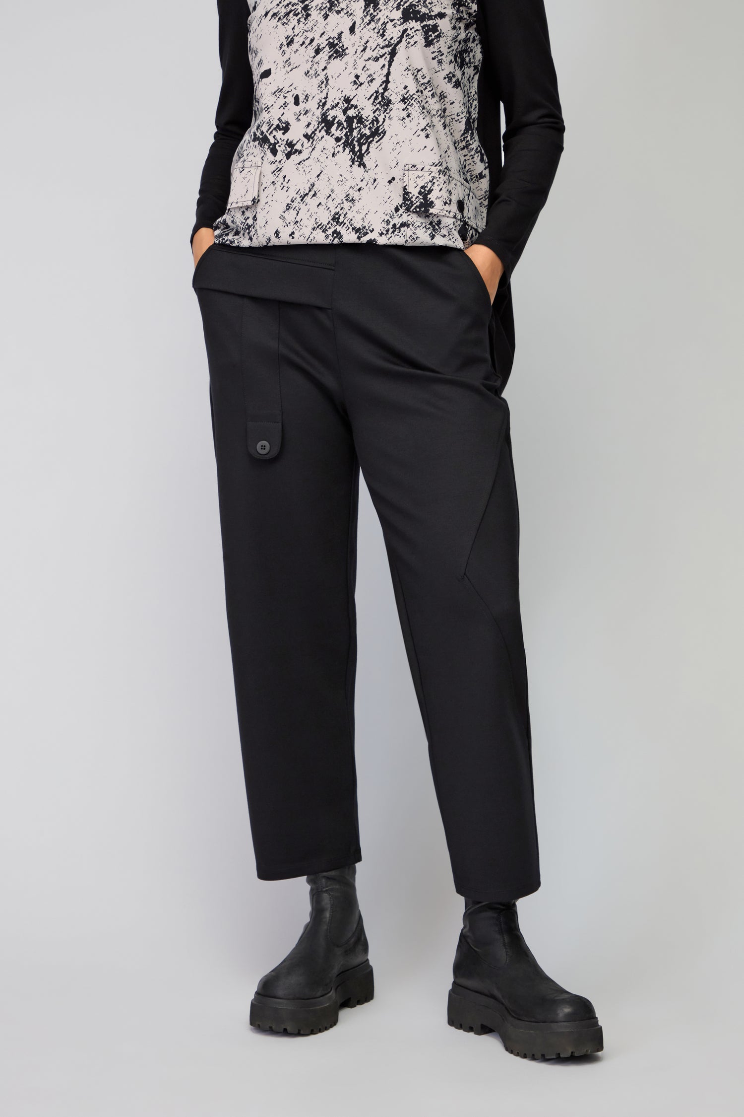 Tab Detail Ponte Trouser