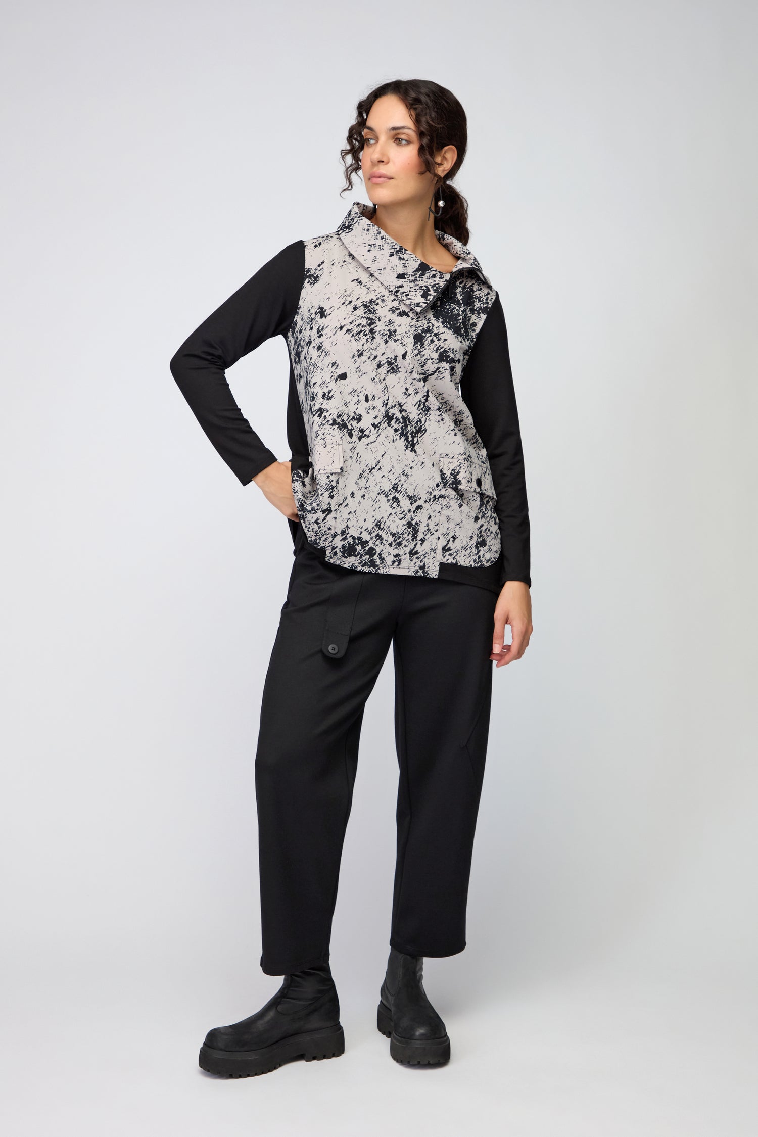 Print Front Zip Collar Top