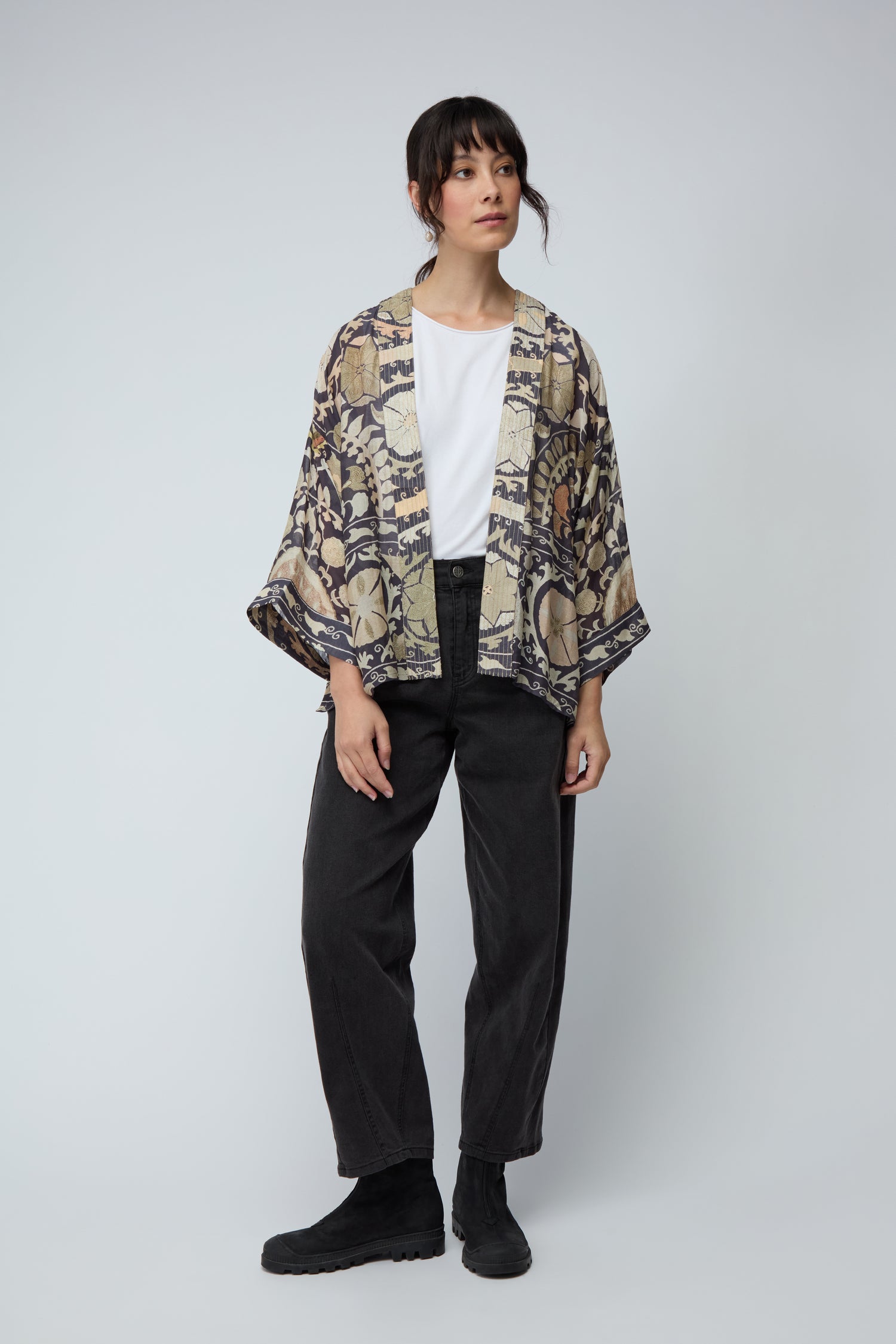 Charcoal Suzani Print Kimono