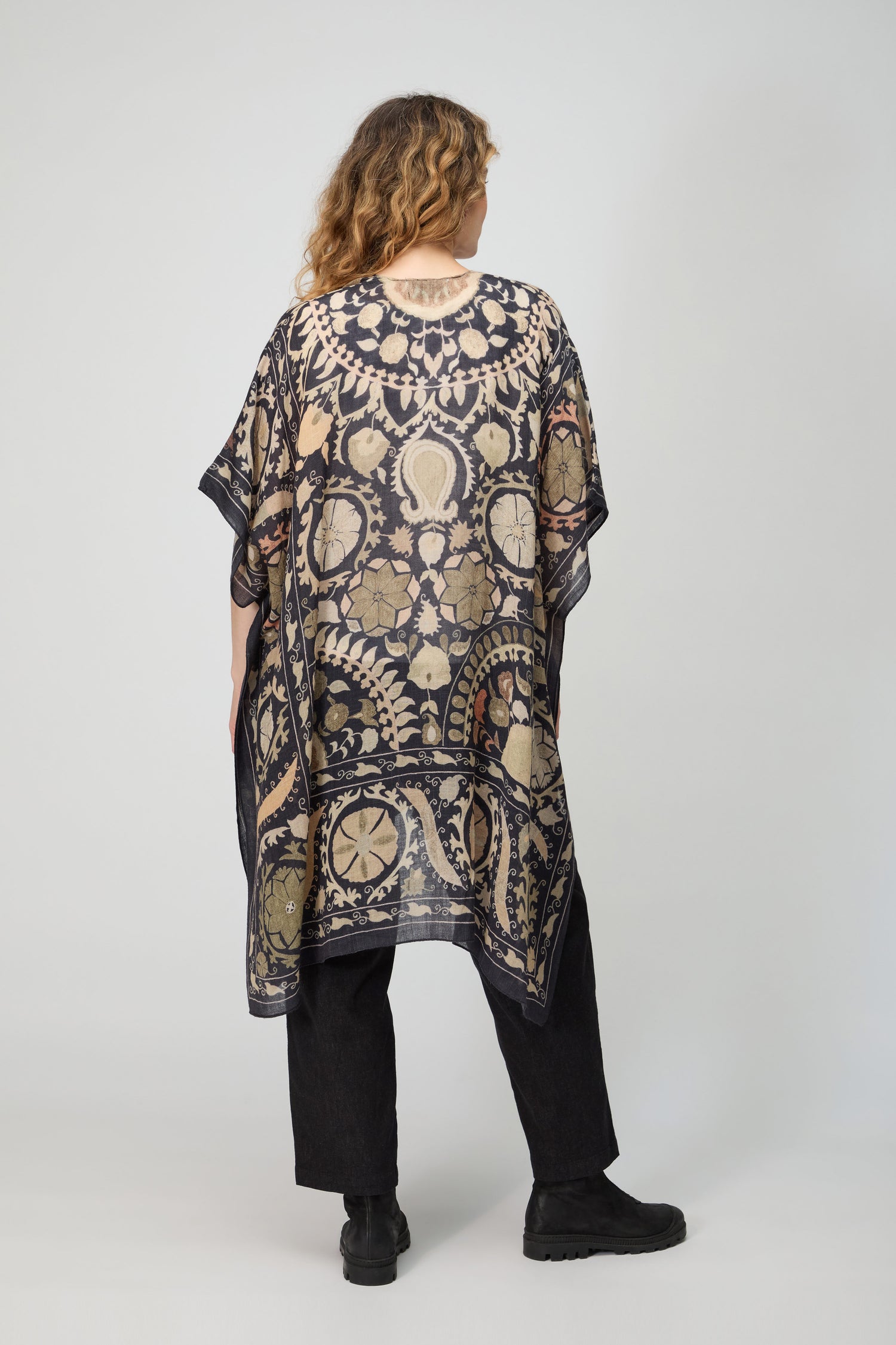 Suzani Print Wool Throwover