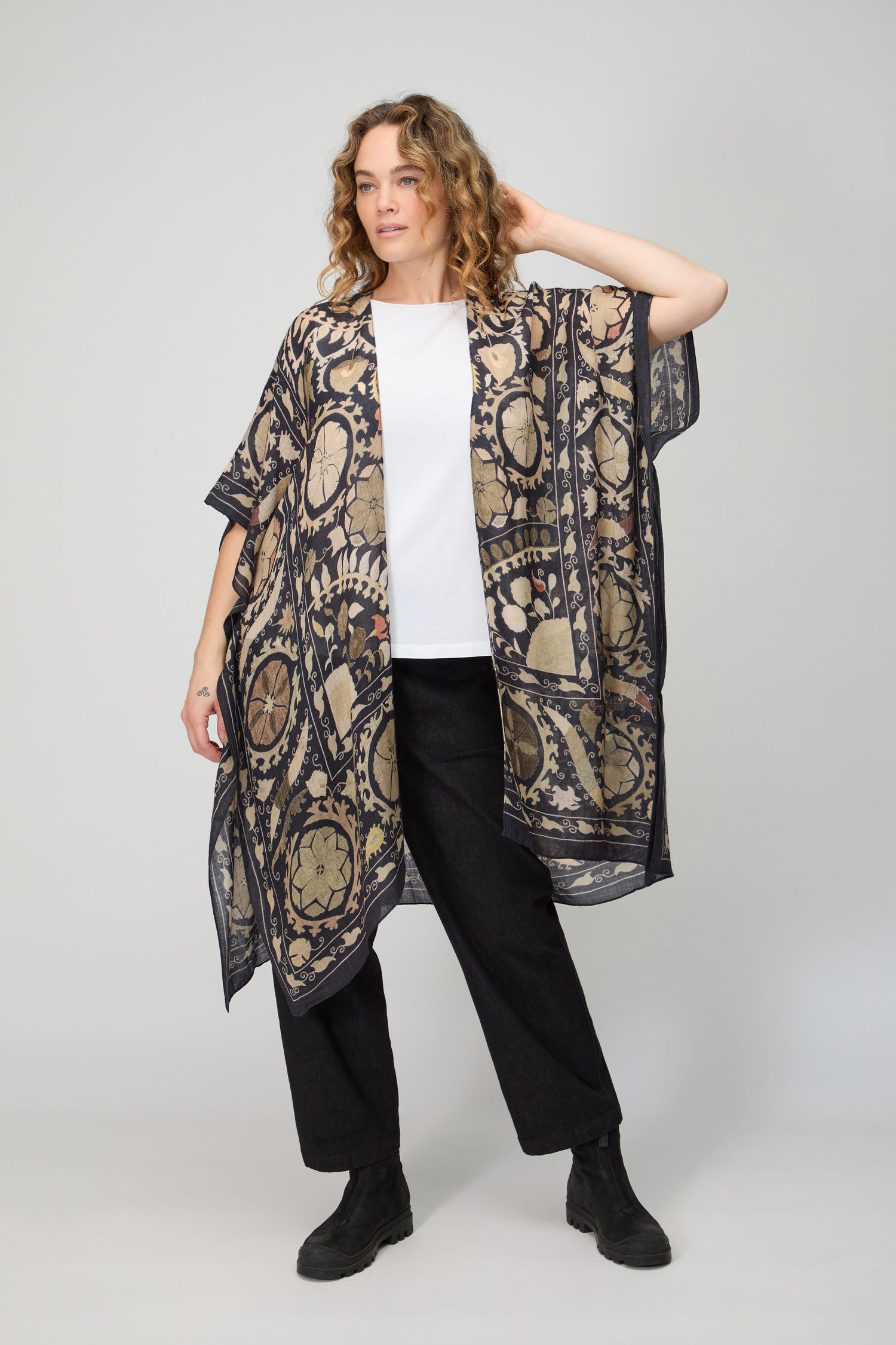 Suzani Print Wool Throwover