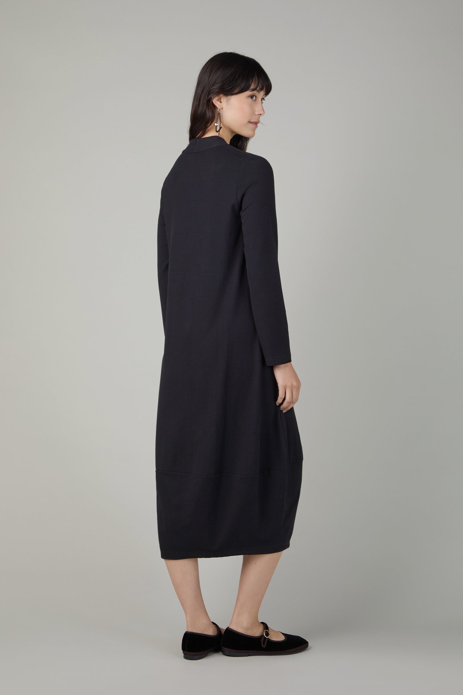 Fluid Crepe V Neck Black Bubble Dress