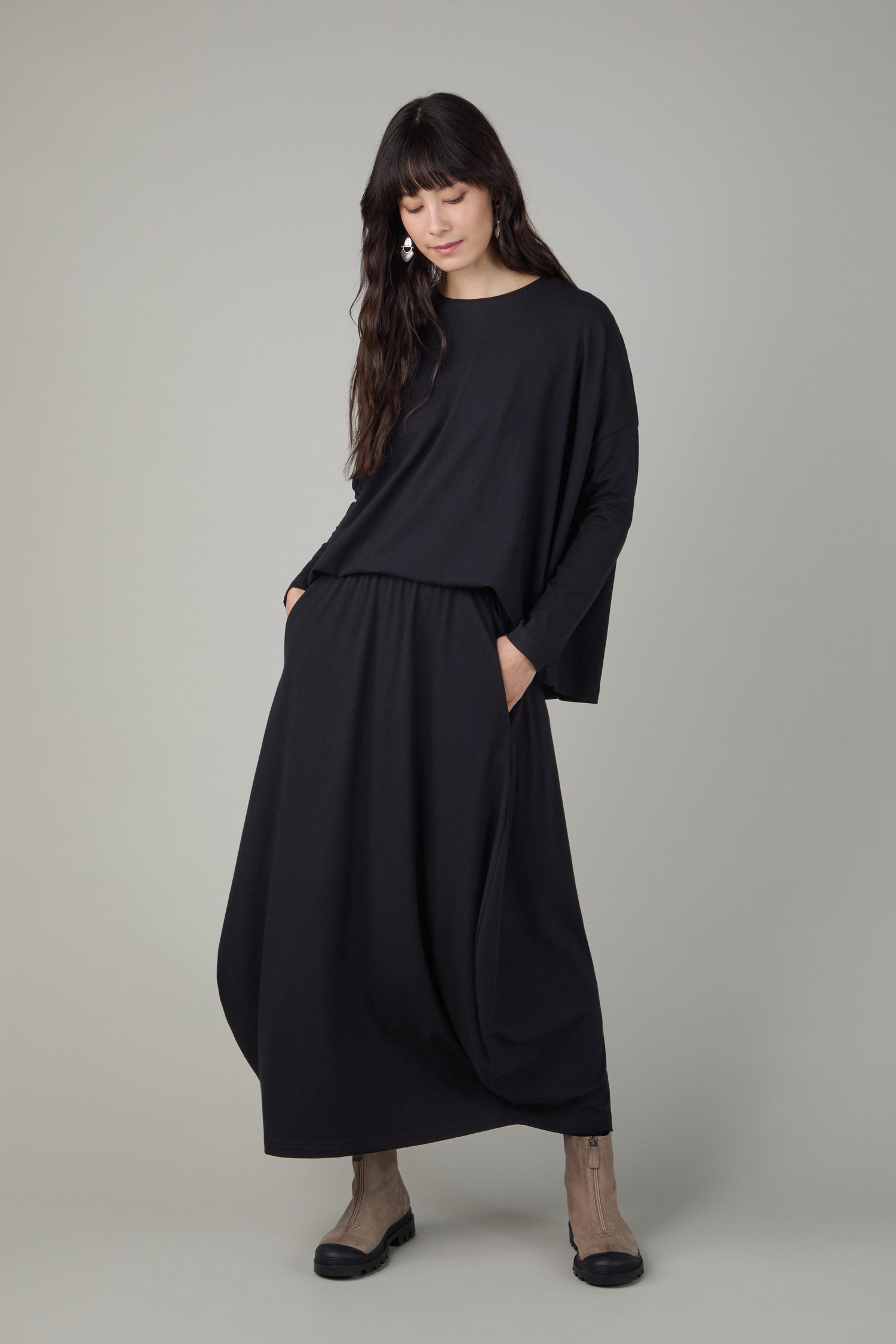 Fluid Crepe Black Bubble Skirt