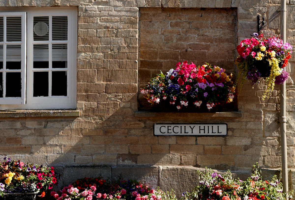 cecily hill sign on a wall