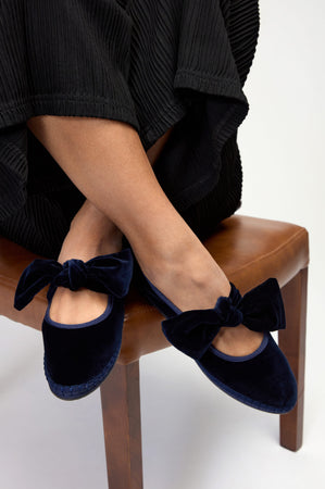 Lyra Bow Velvet Shoes