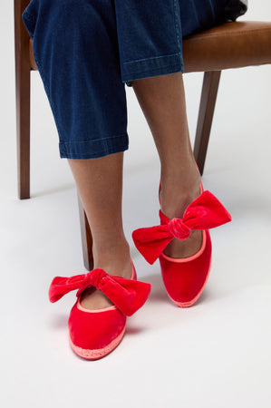 Strawberry Lyra Bow Velvet Shoes
