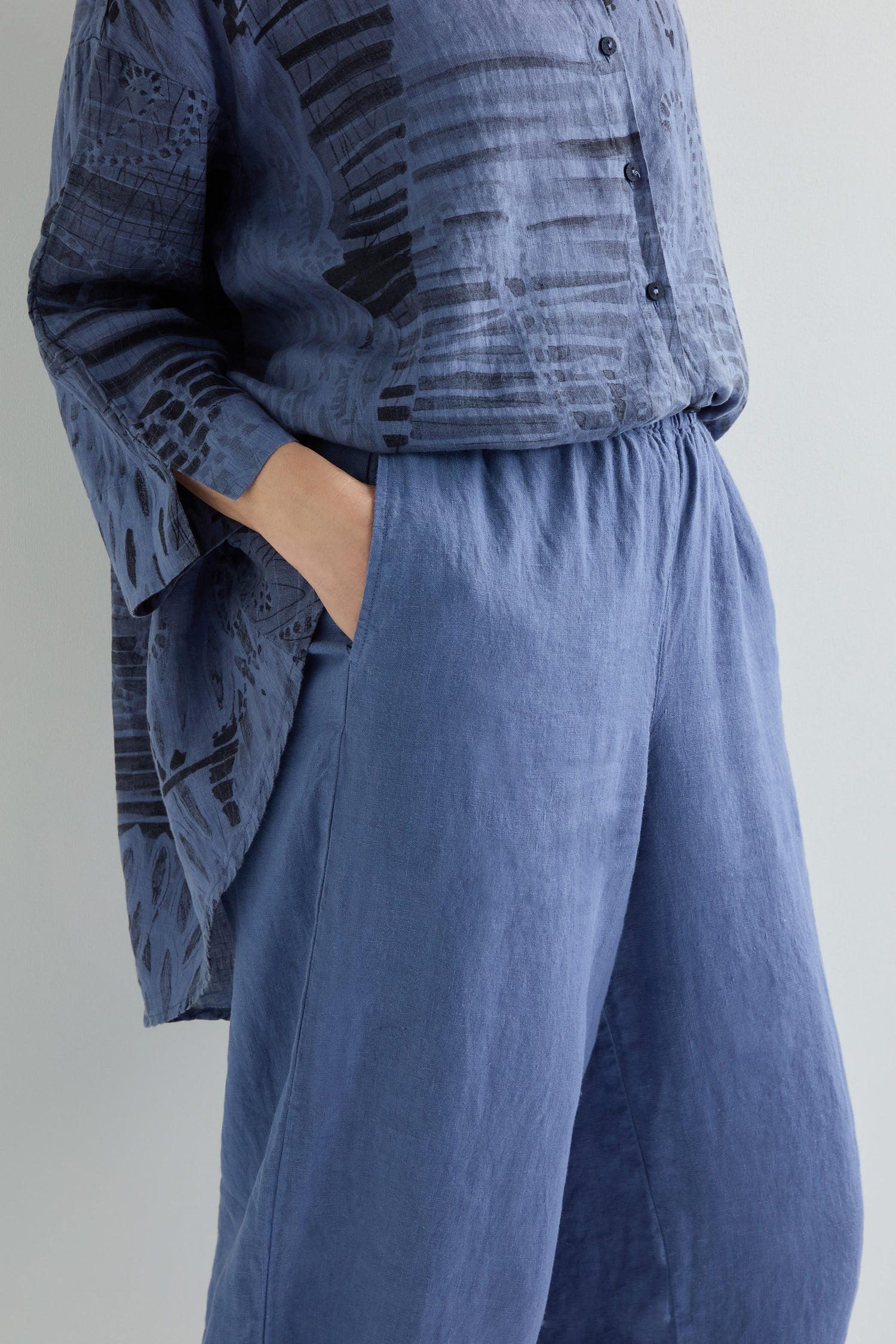 Cropped Cuff Linen Trouser