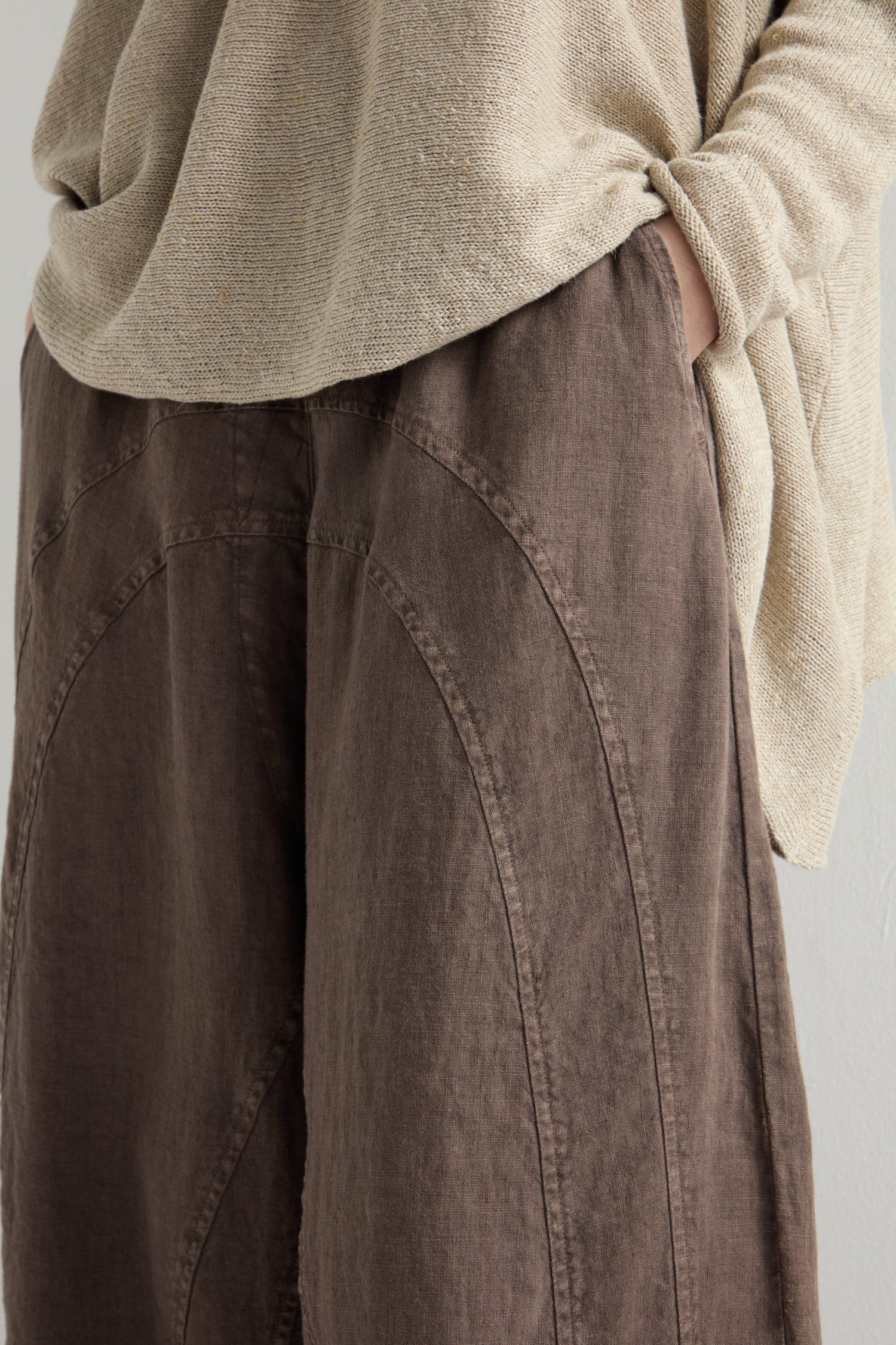 Curved Seamed Linen Trouser