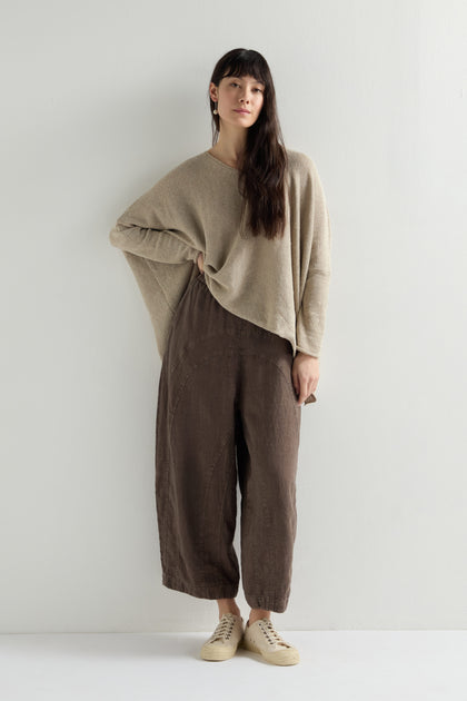 Curved Seamed Linen Trouser