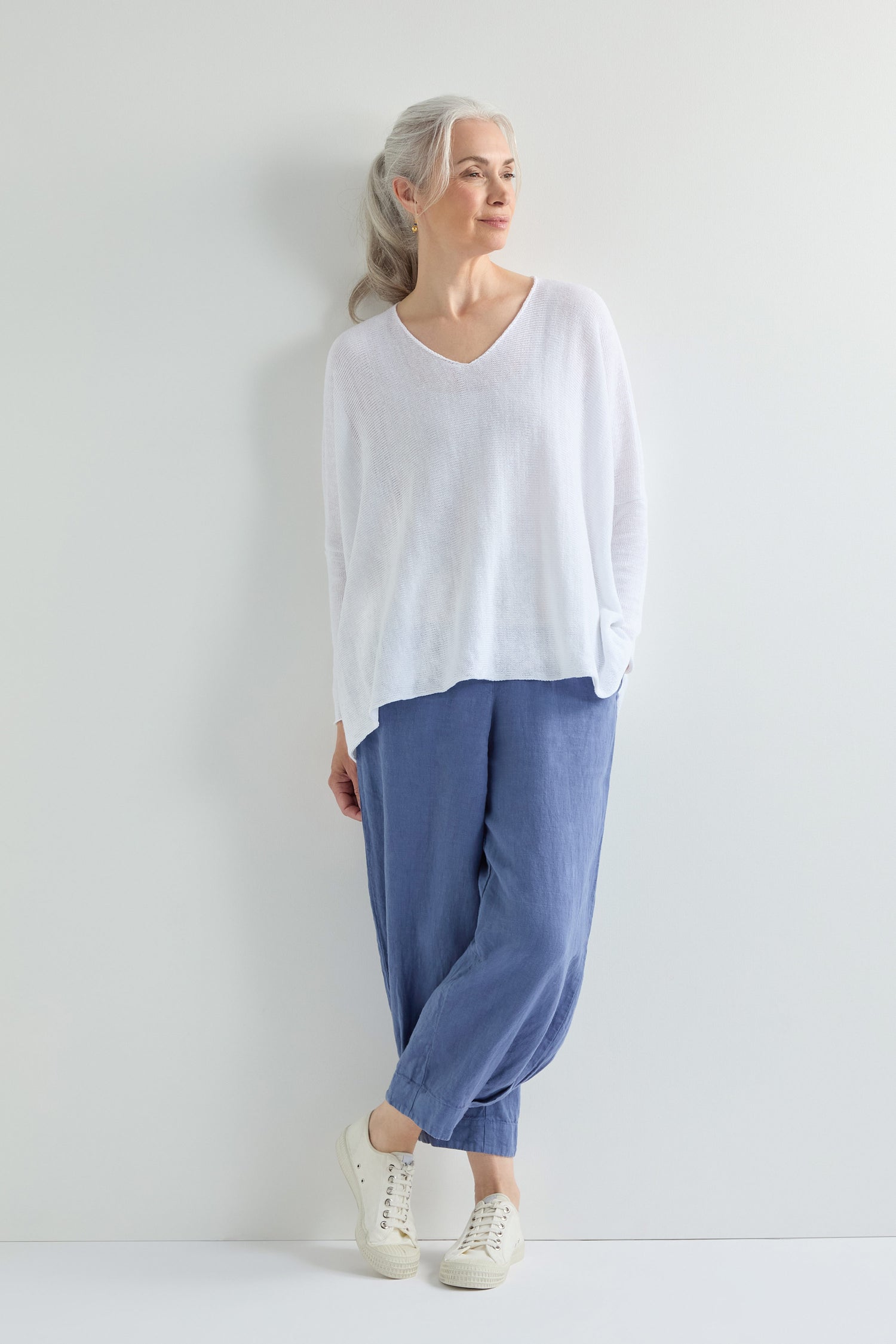 V Neck Easy Fit Linen Knit