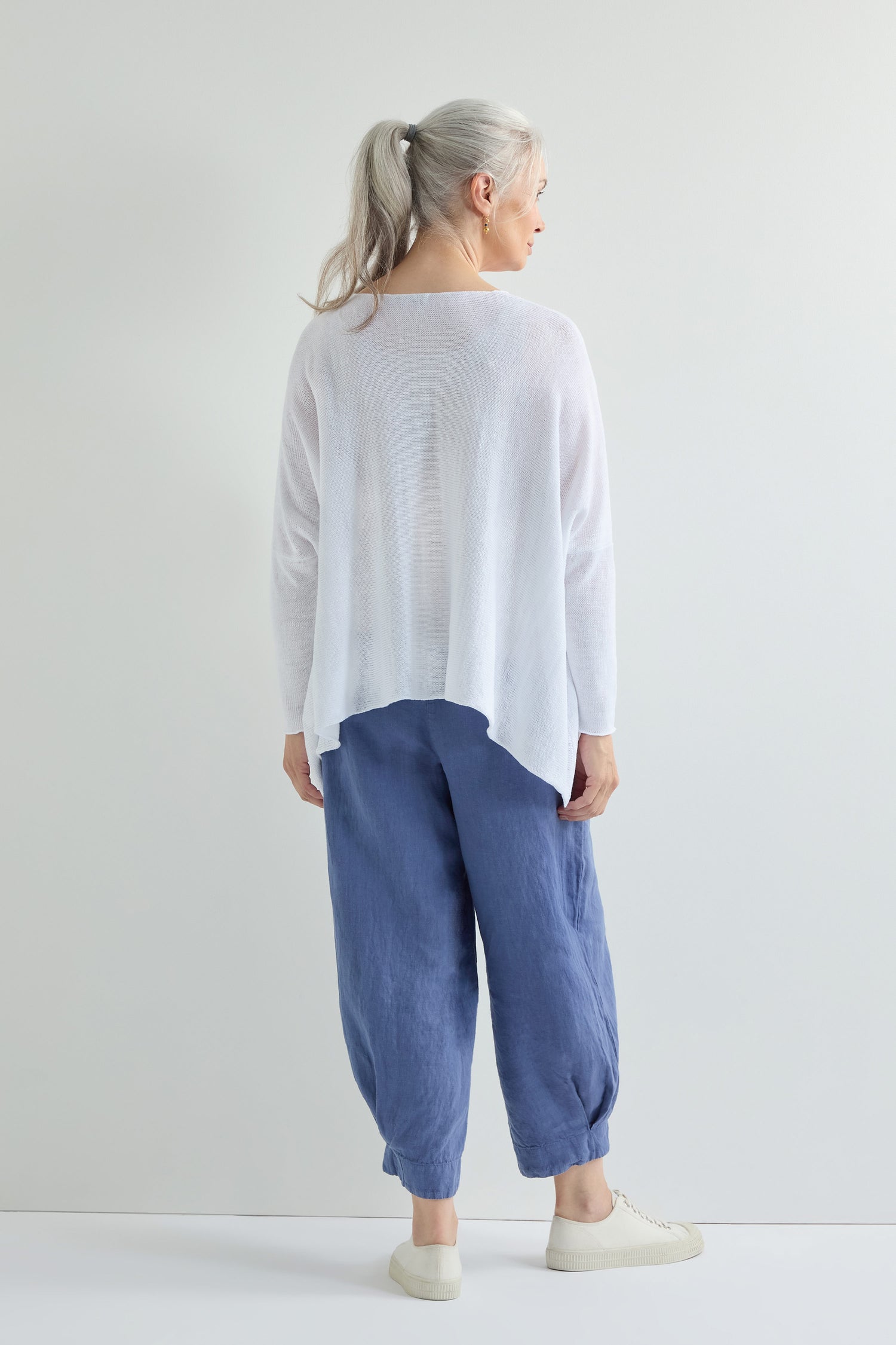 V Neck Easy Fit Linen Knit