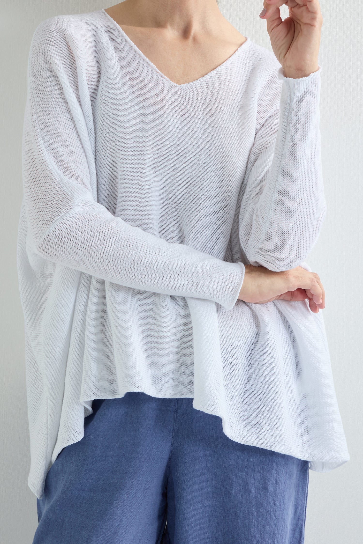 V Neck Easy Fit Linen Knit