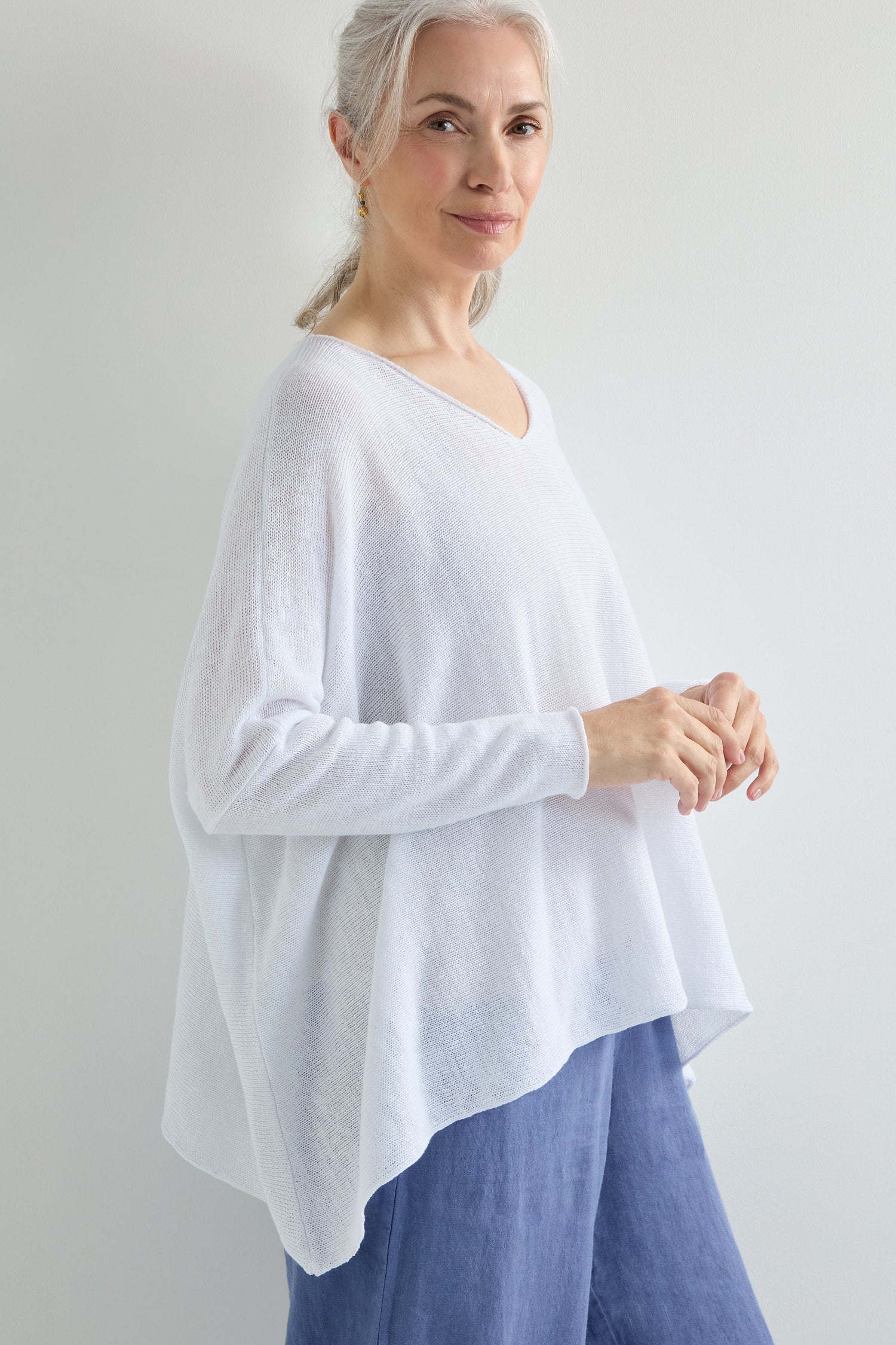 V Neck Easy Fit Linen Knit