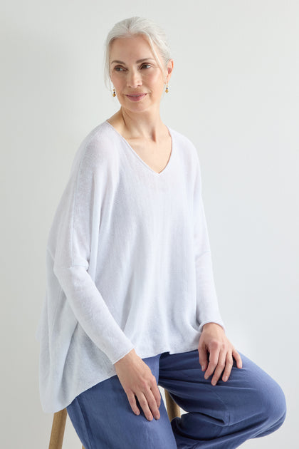 V Neck Easy Fit Linen Knit