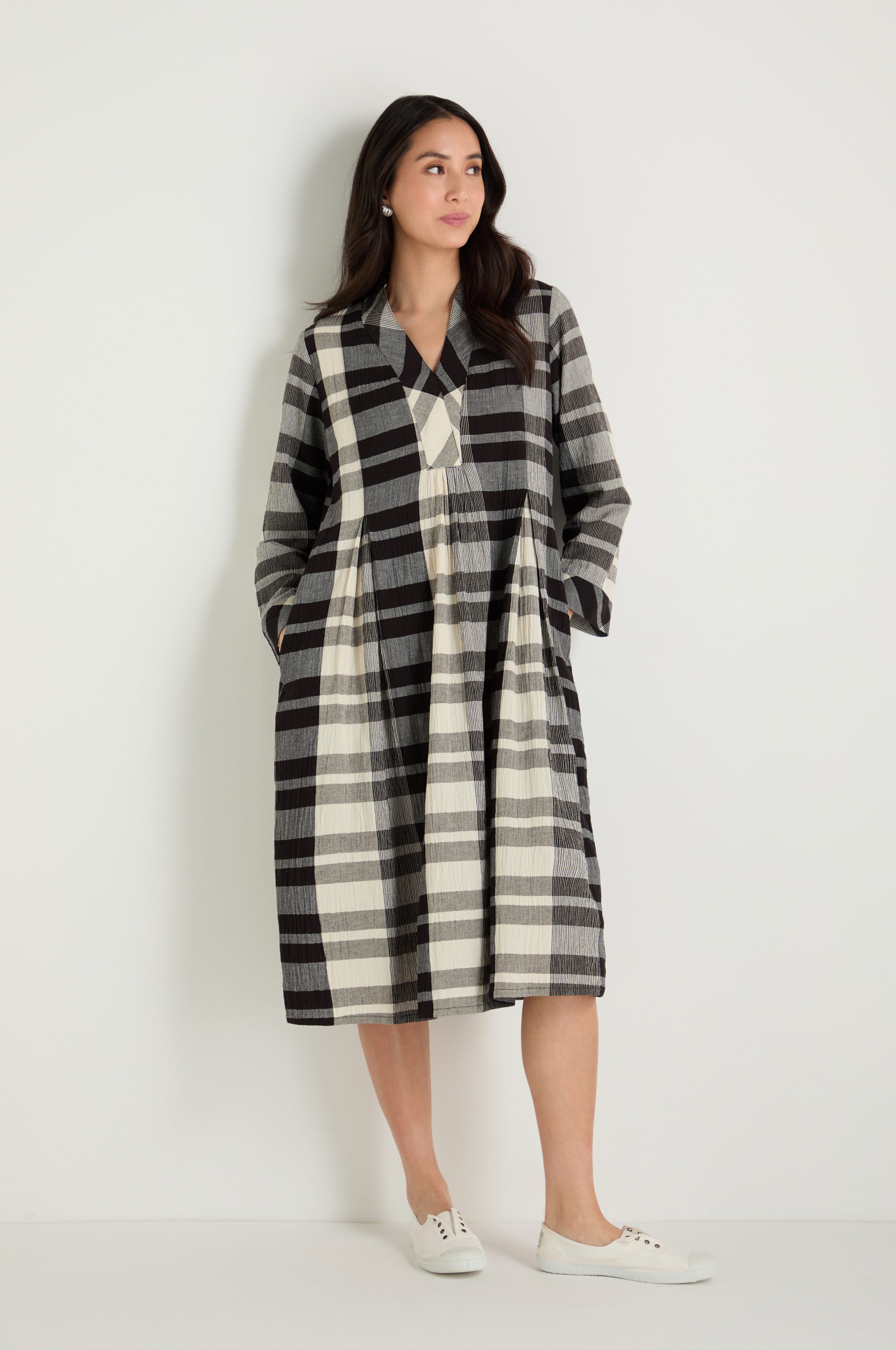 Monochrome Crinkle Check Dress – Sahara