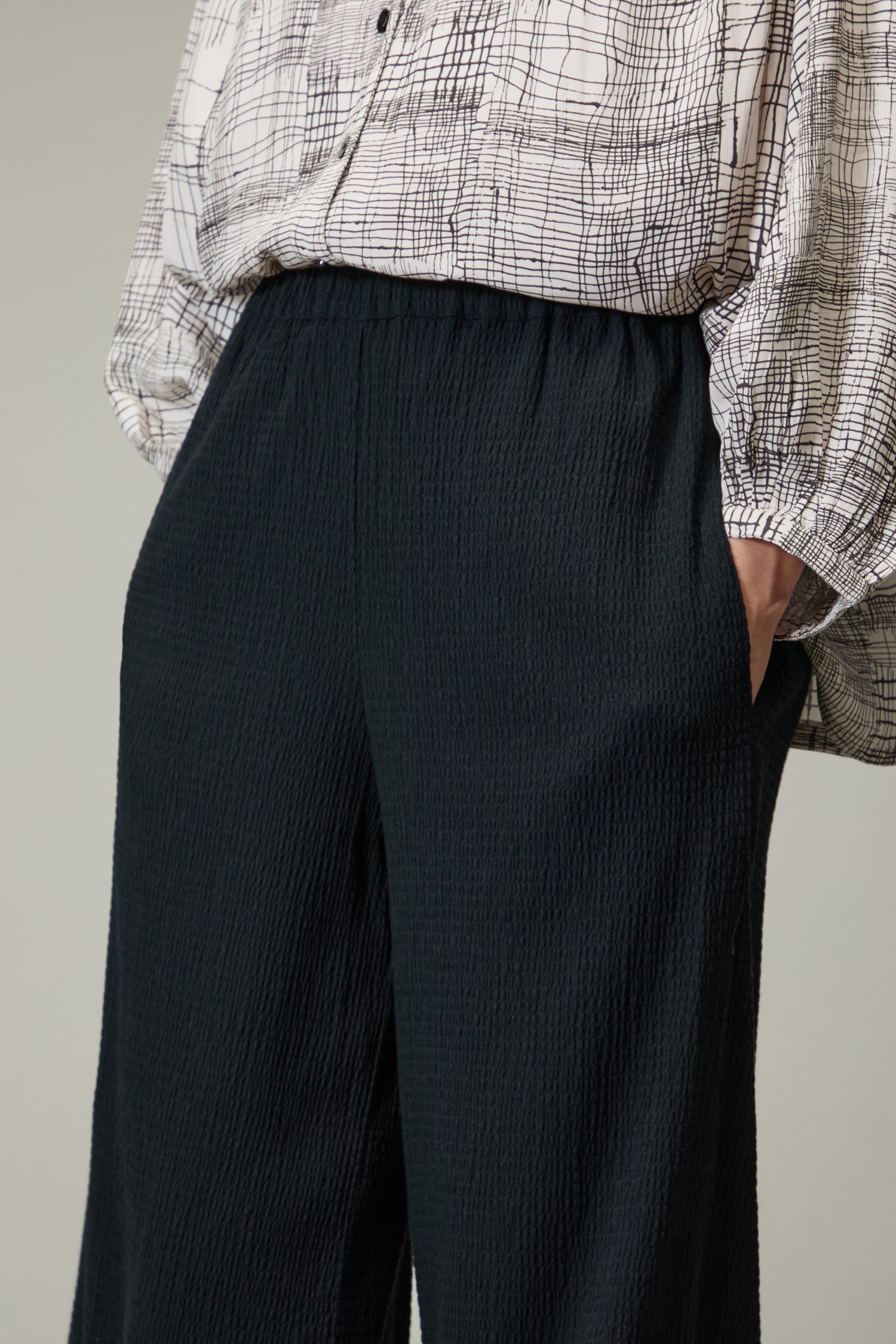 Crinkle Viscose Black Wide Trousers