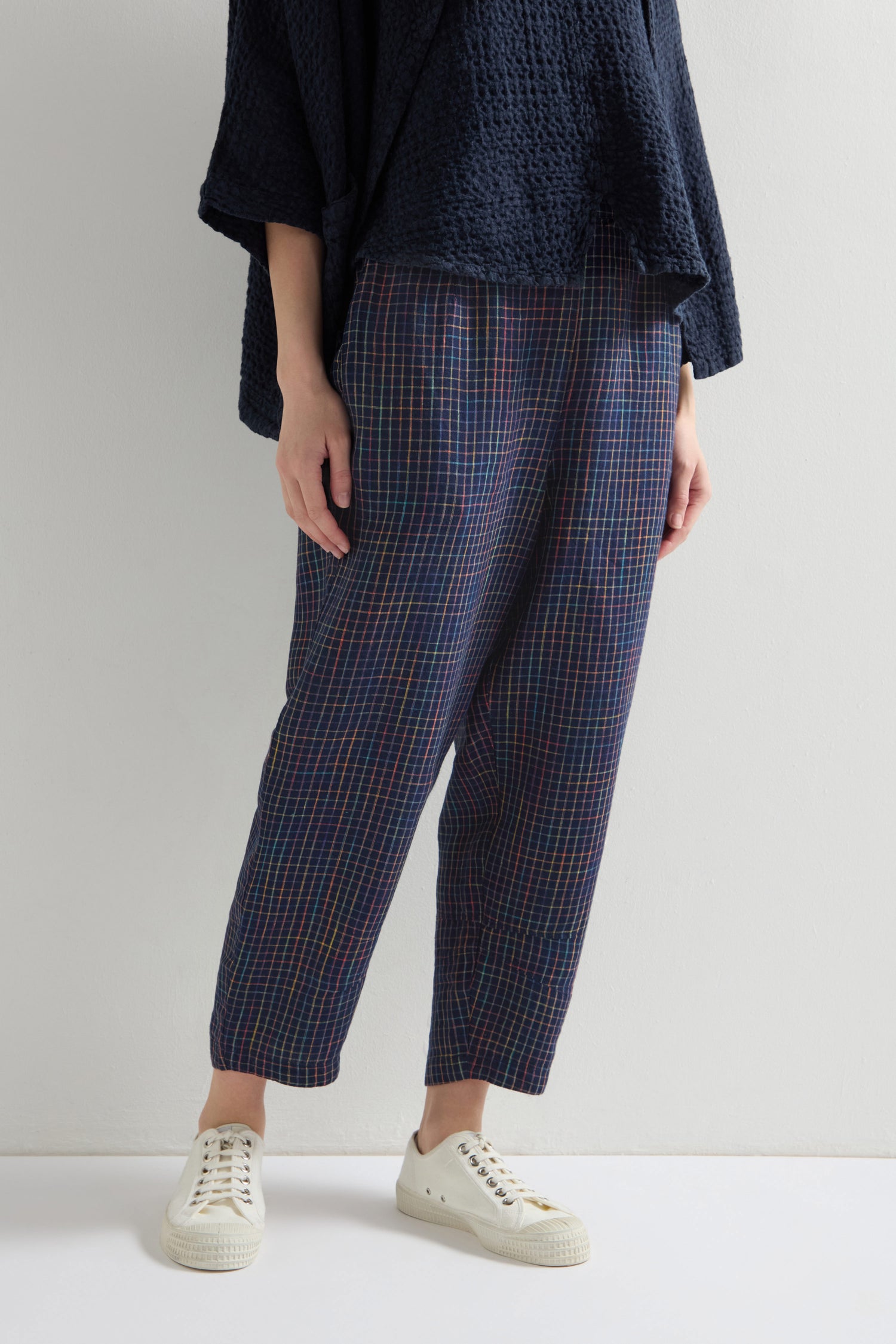 Linen Navy Space Dye Check Bubble Trouser