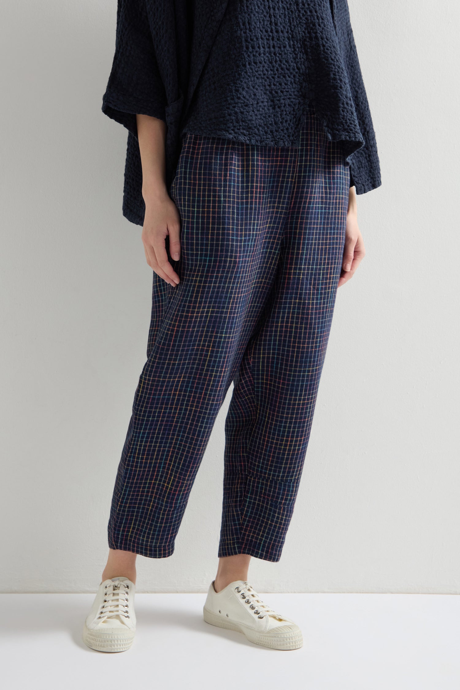 Linen Navy Space Dye Check Bubble Trouser