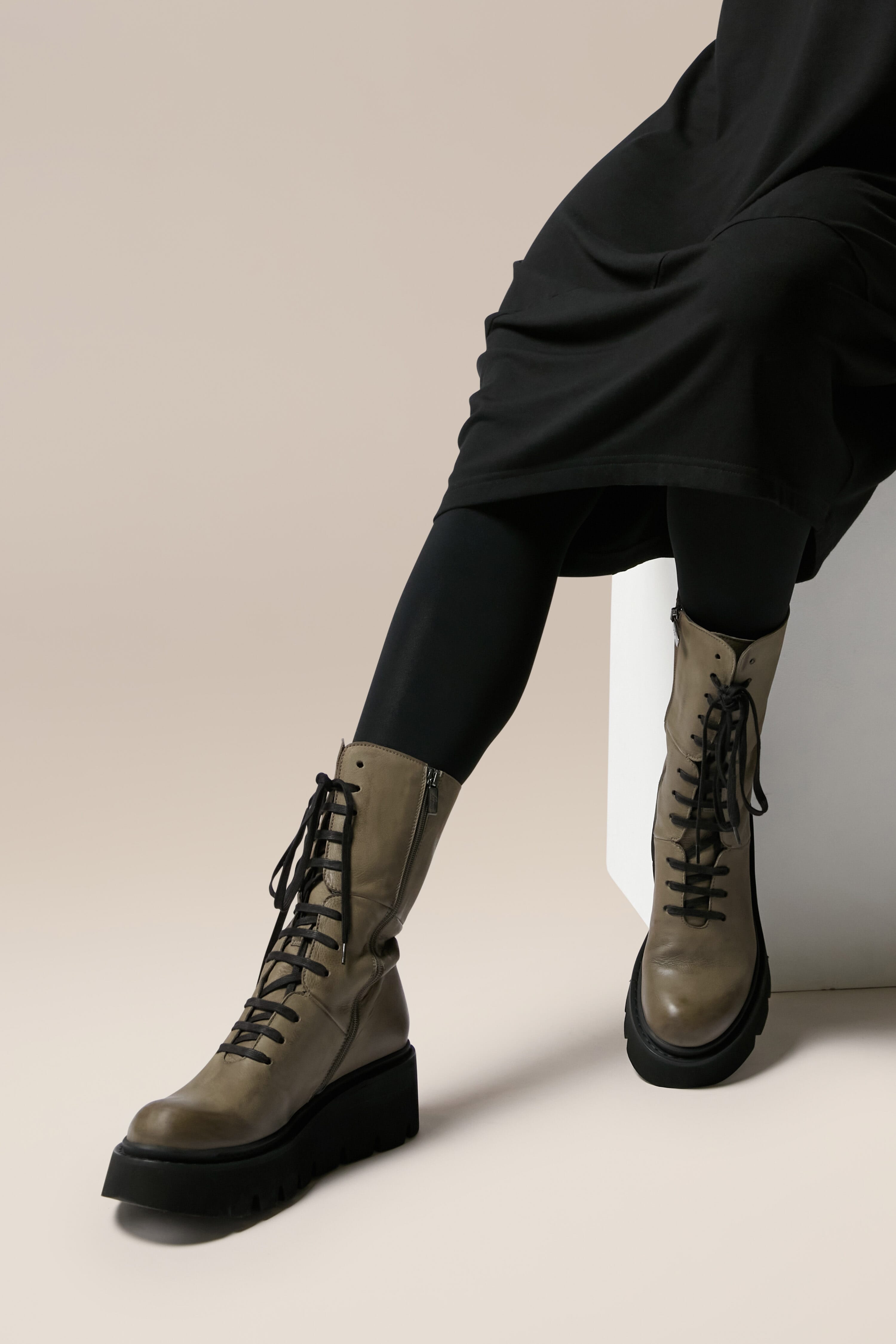 Platform Lace Up Leather Boots – Sahara