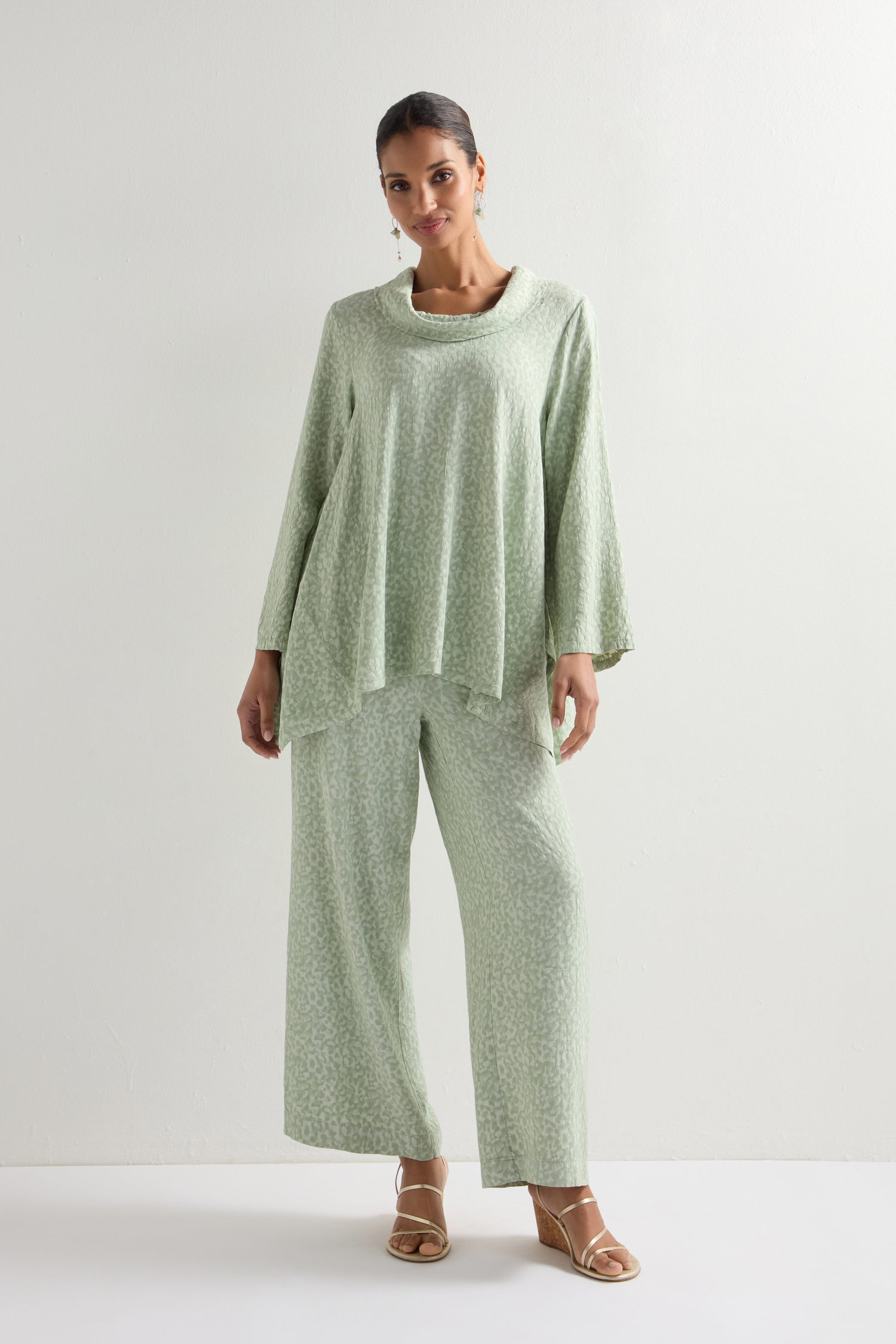 Abstract Textured Jacquard Trouser