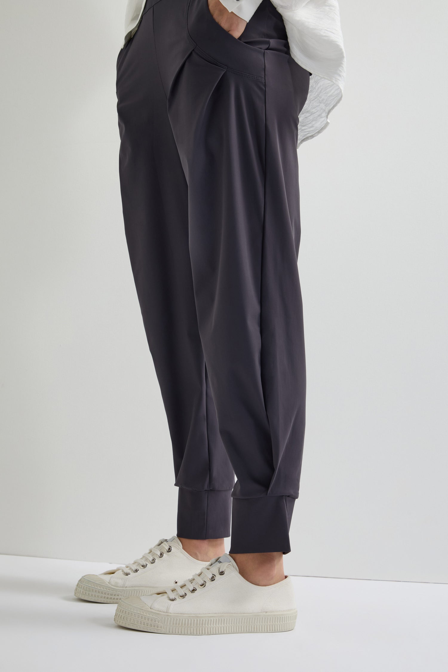 Anthracite Tapered Cuff Trouser