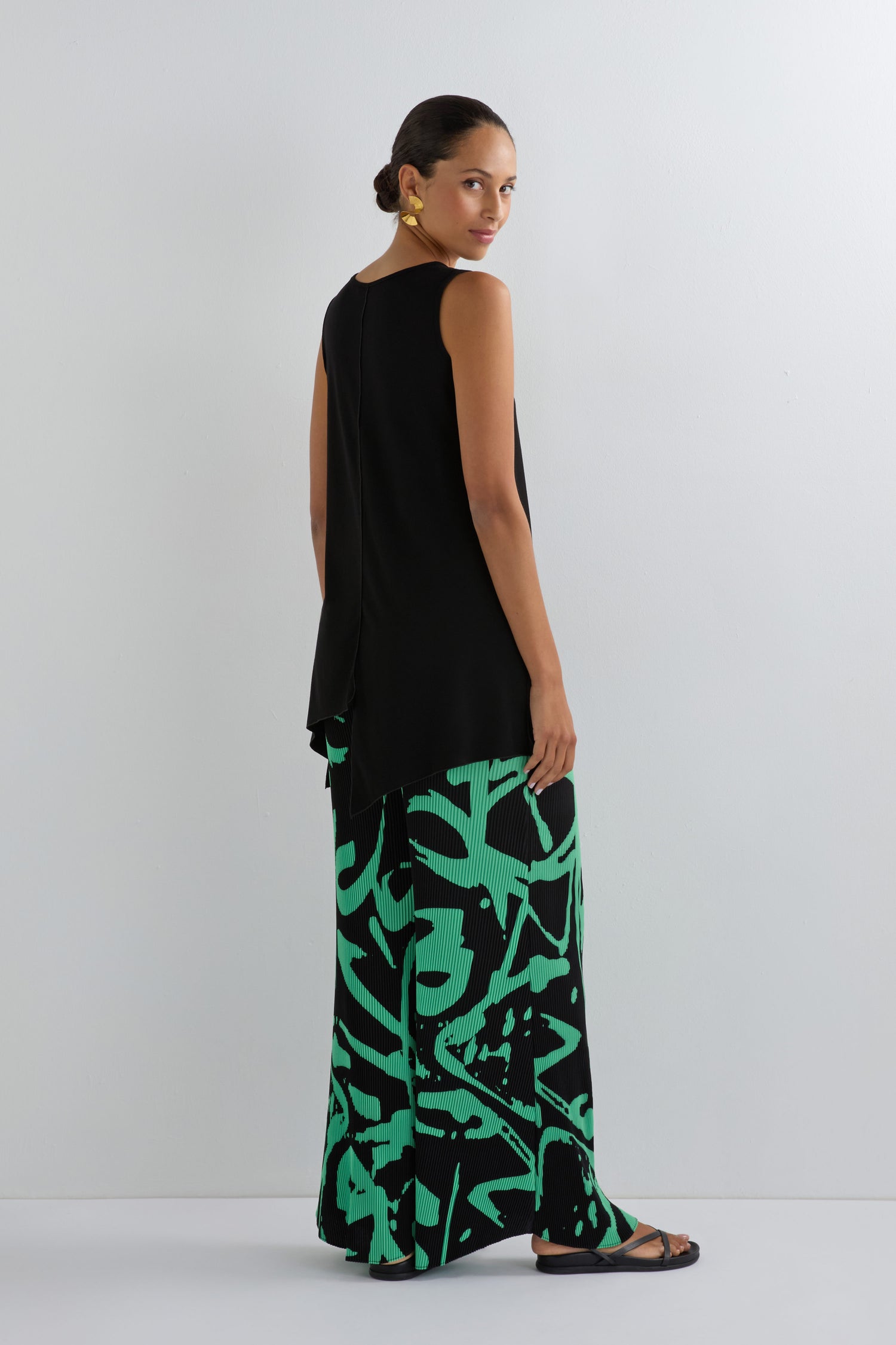 Long Seamed Front Vest