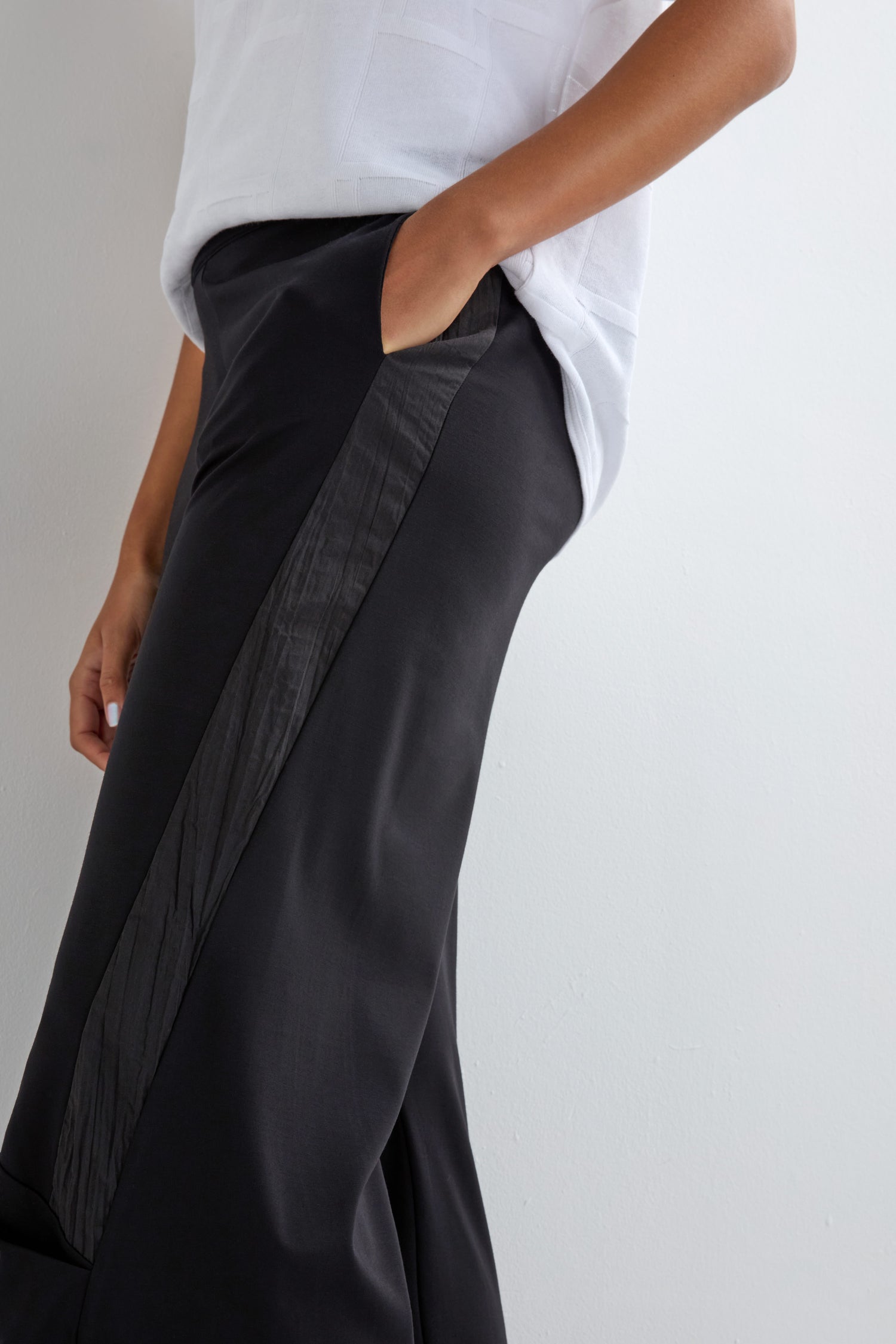 Crinkled Panel Trouser