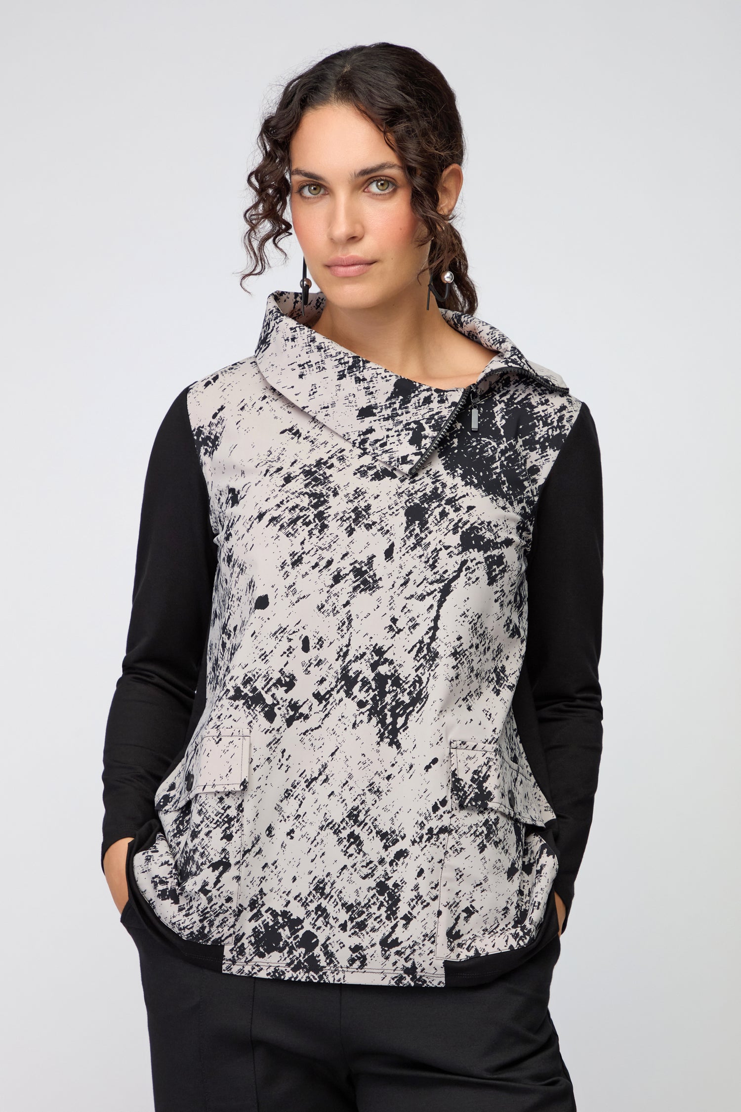 Print Front Zip Collar Pocket Top