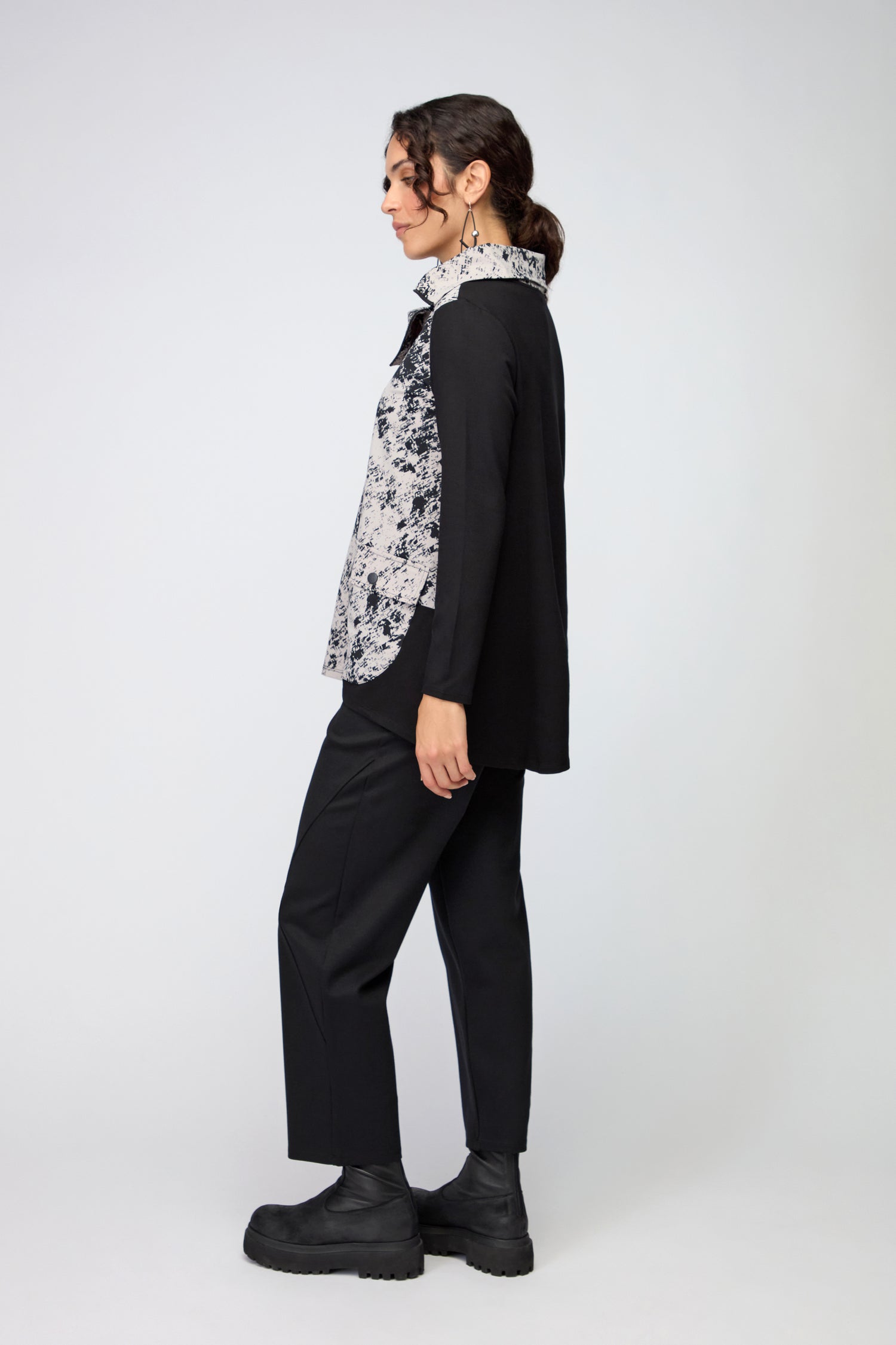 Print Front Zip Collar Pocket Top