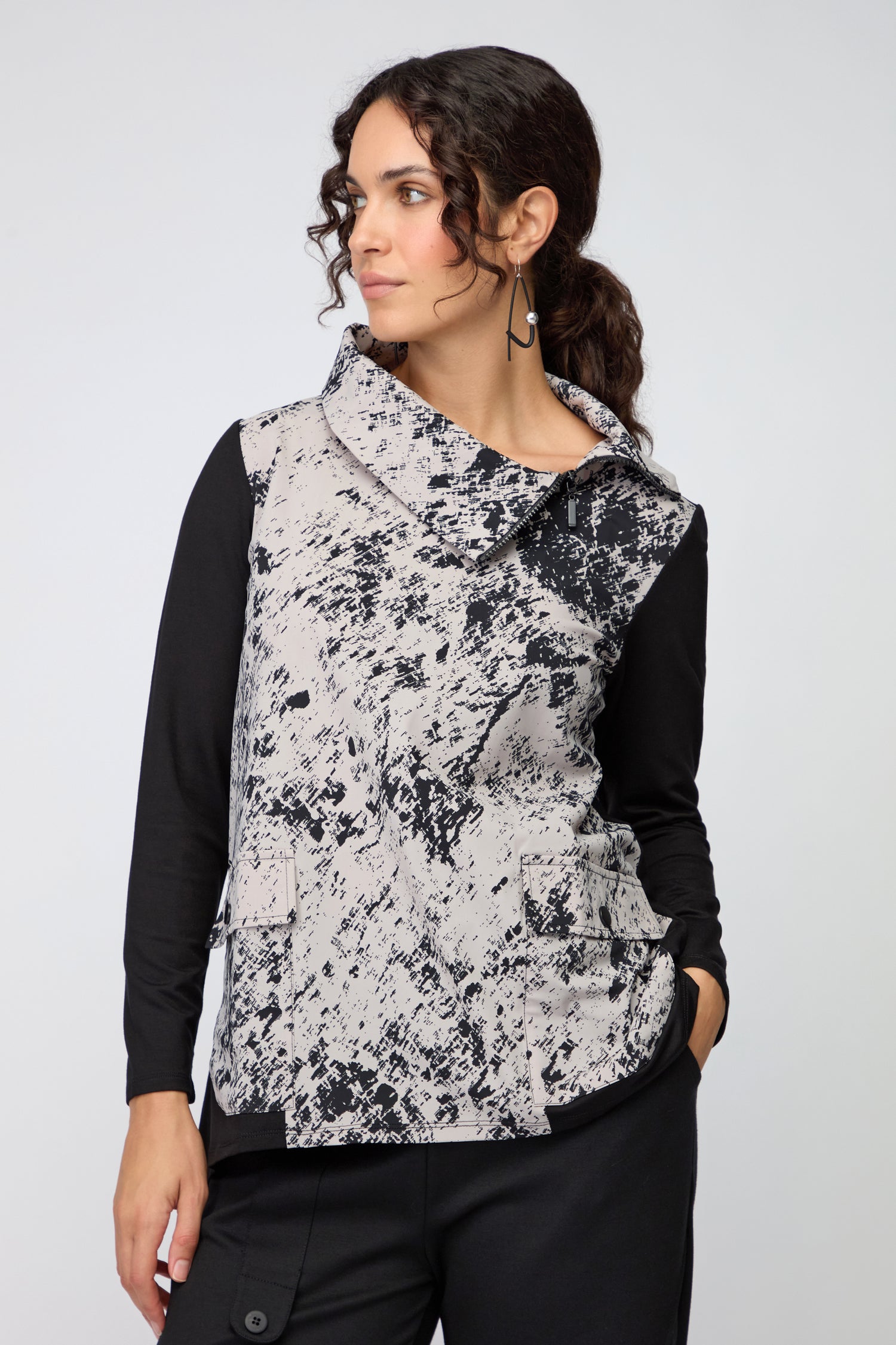 Print Front Zip Collar Pocket Top